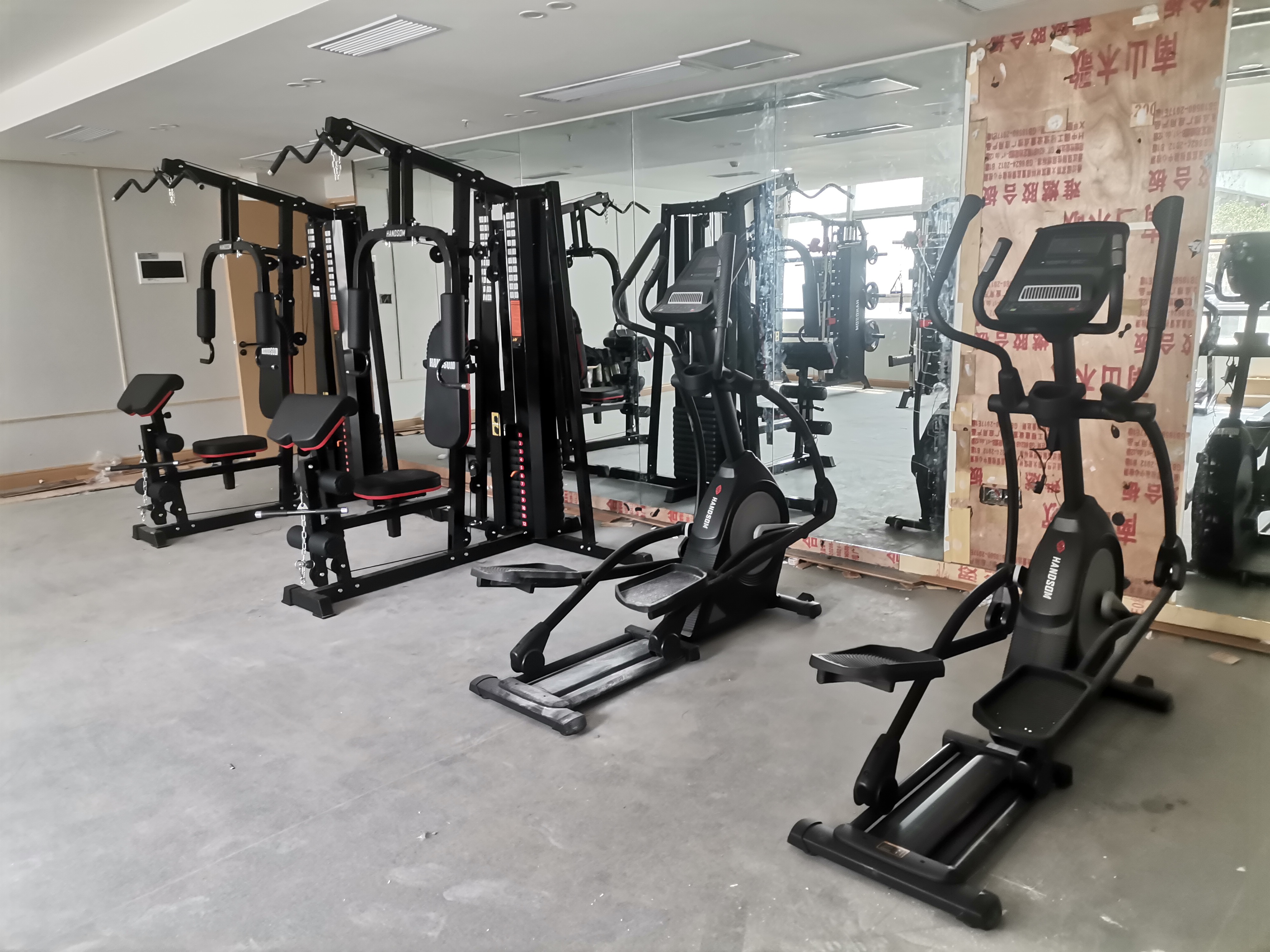 悍德森| 四川哲匠建設工程有限公司  健身房配置方案